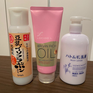 化粧水　ヘアオイル　お譲りします。