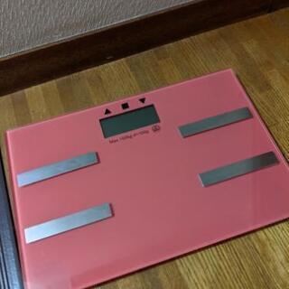 体重計　体重体組成計　ピンク
