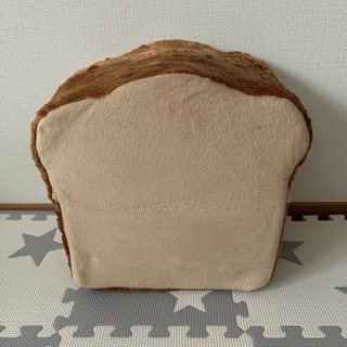 【ネット決済】食パン　座布団