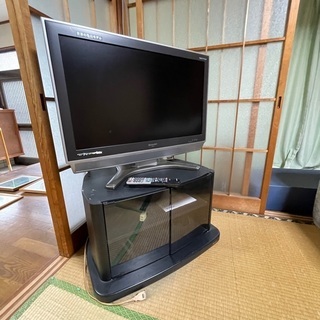 テレビ、テレビ台