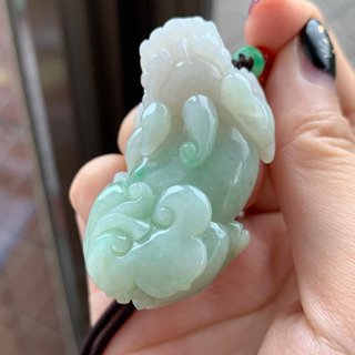 本翡翠ネックレス 貔貅 薄い緑 ミャンマー産