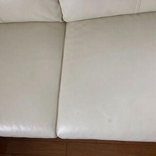 白の本革ソファー　L字型