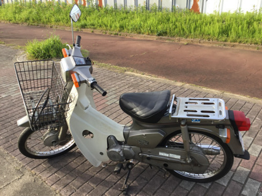 ホンダスーパーカブ　カスタム。新バッテリー。セルスタート
