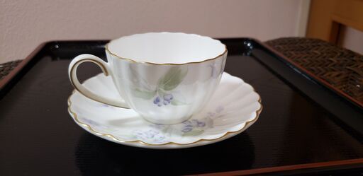 ティーカップ＆ソーサー4客、新品