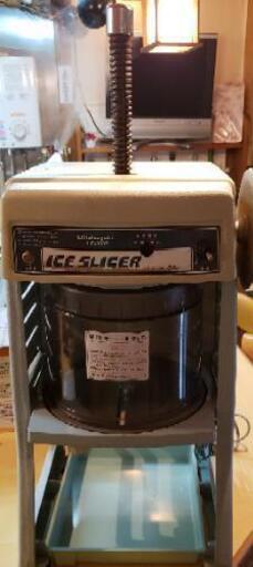 現在交渉中！電動かき氷機　アイススライサー　HF 300P