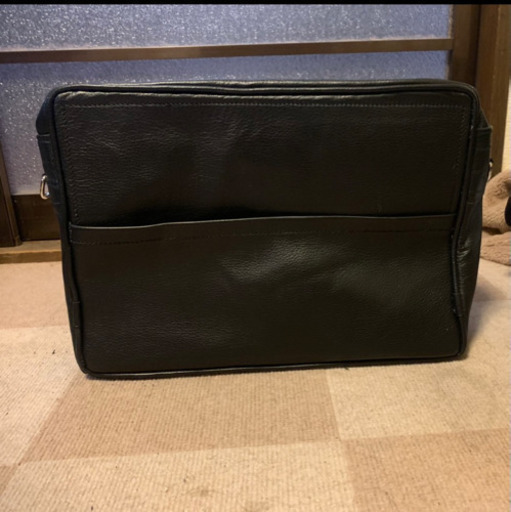 スポーツバッグタイプのバッグ