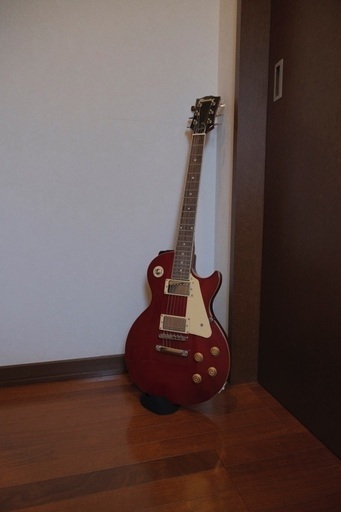 入手困難　Maestro by Gibson Les Paul Standard 赤　エレキギター