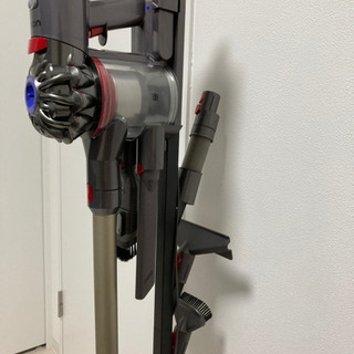 【受付完了】Dyson V7 Fluffy★2020年購入★スタンド＋純正追加パーツ5点セット