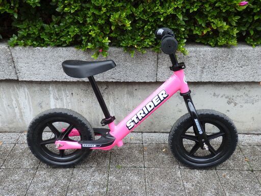 ストライダー スポーツモデル strider 12型 ランニングバイク