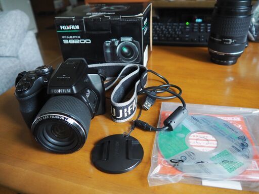 ★最終値下【中古】フジフイルム FinePix S8200 ブラック 一式★少しの値下げ交渉受けます！