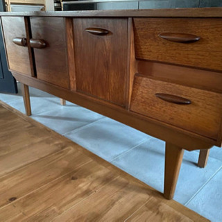 ヴィンテージ サイドボード カップボード 収納家具 リビングボード