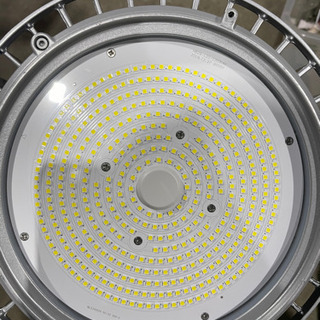 IWASAKI 高天井用照明器具 LED ほぼ新品 3個