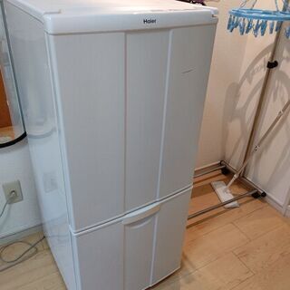 2ドア冷蔵庫（白色）