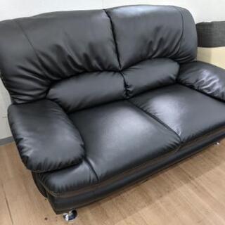 2人掛けソファ 合成皮革 ブラック色 脚付 幅155cm ?自社配送時?代引き