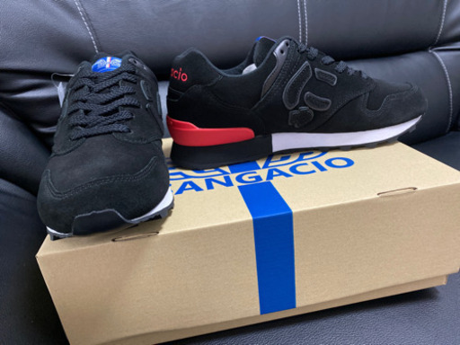 にゅ〜ず スニーカー BLACK RED