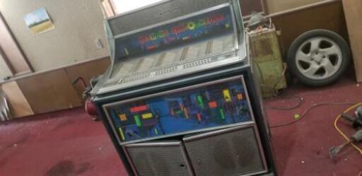 昭和41年式シーバーグ製ジュークボックス アンティーク好きレトロ好きどうですか？