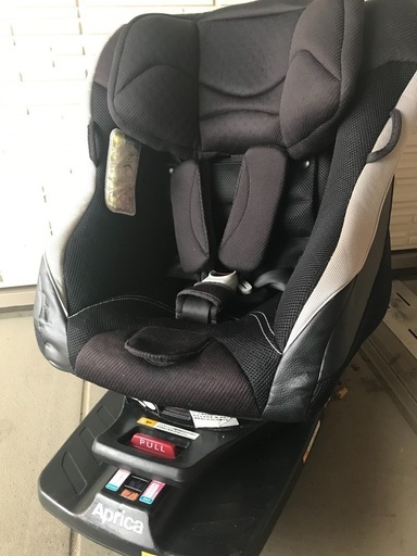チャイルドシート　Aprica クルリラ　Isofix対応