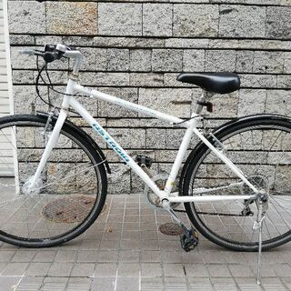 ASTROIA 700c LEDオートライト搭載のアストロイアクロスバイク