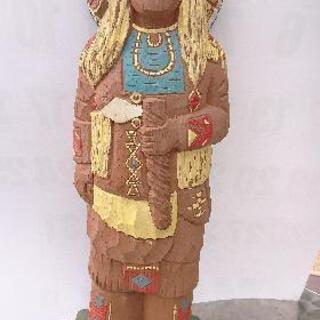 木彫りインディアン像