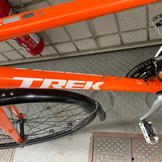 TREK 7.4FX クロスバイク サイズ20 オレンジ　フェンダー付き