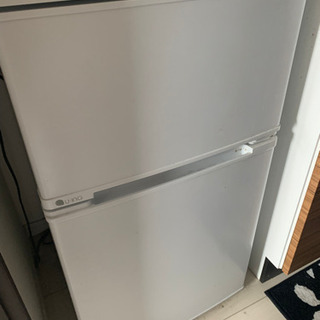 【ネット決済】冷蔵庫 ユーイング UR-D90J