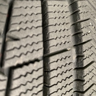 VWシャラン　17インチ　スタッドレスタイヤ　ホイルセット