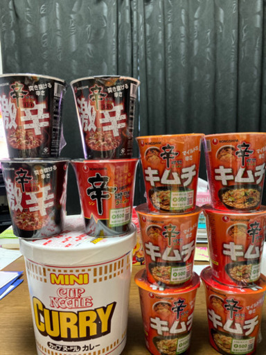 値下げ！】辛ラーメン×10個とカップヌードルアミューズメント景品