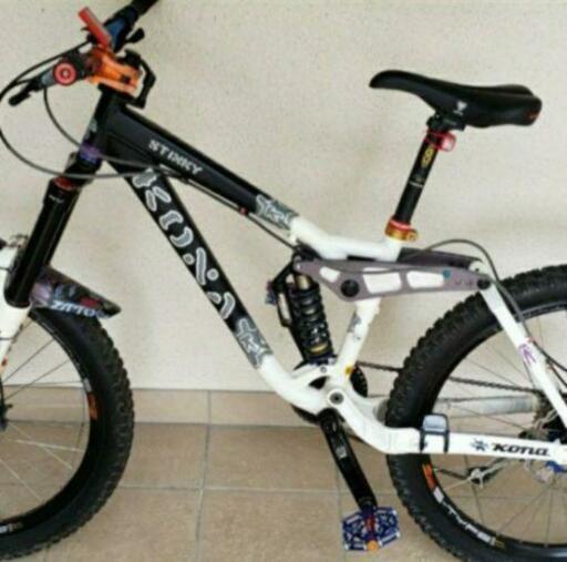 コナのフルサスDHマウンテンバイクです。錆なし。整備済。アップデート 