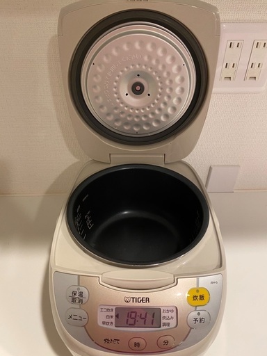 TIGER 5.5合炊き炊飯器 JBH-G