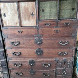 骨董アンティーク箪笥たくさんあります！