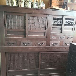 骨董アンティーク箪笥たくさんあります！