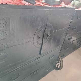 骨董アンティーク箪笥たくさんあります！