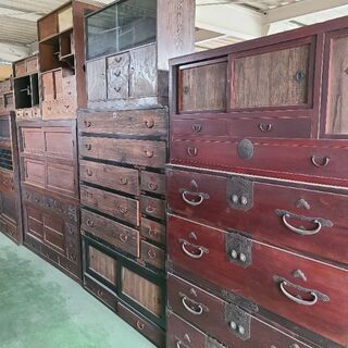 骨董アンティーク箪笥たくさんあります！