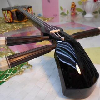 二日間限定　現品販売369.800円　銘苅春政作　沖縄三線黒檀蛇皮本張り　入手困難希少