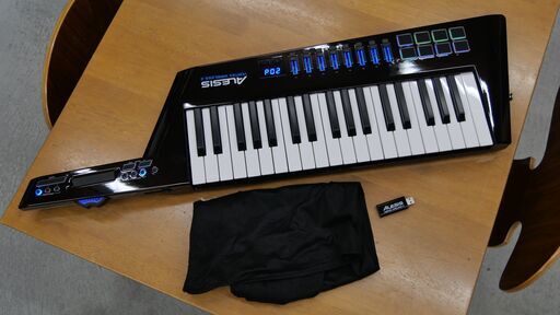 ワイヤレス式ショルダーキーボード ALESIS VORTEX WIRELESS 2 - MIDI