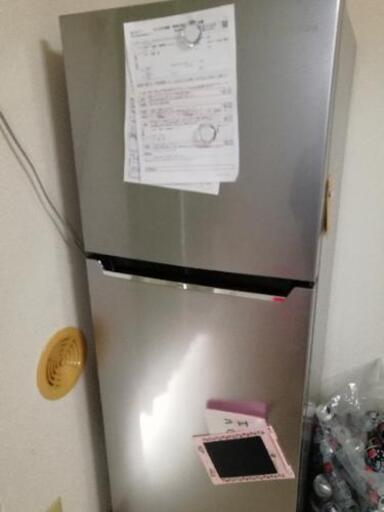 1年しか使ってない冷蔵庫です。