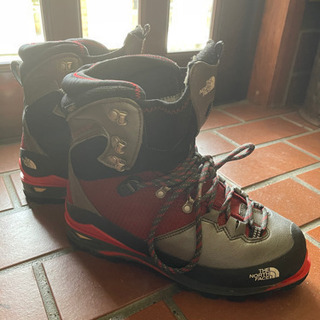雪山　登山　3点セット　ノースフェイス　Verto S4K GTX  26cm ワンタッチアイゼン＋ピッケル　トレッキングシューズ