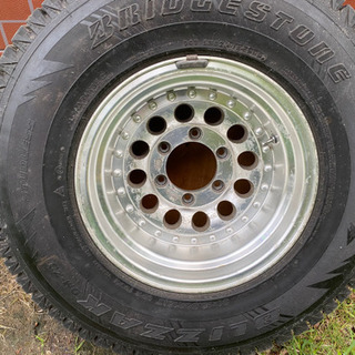 スタッドレス 139.7 6H  4本セット