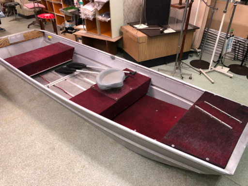 アルミボート Landau 1244 F 値下げ交渉可 パドル、回転椅子付き アルミボート Landau 1244 F 値下げ交渉可 パドル、回転椅子付き