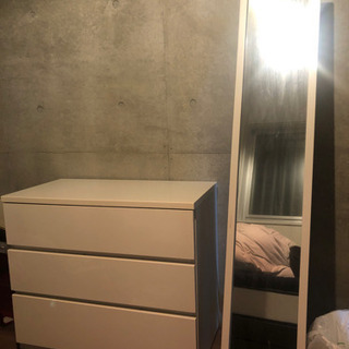 【ネット決済】白い家具　全身鏡　3段チェスト　衣装棚　セット