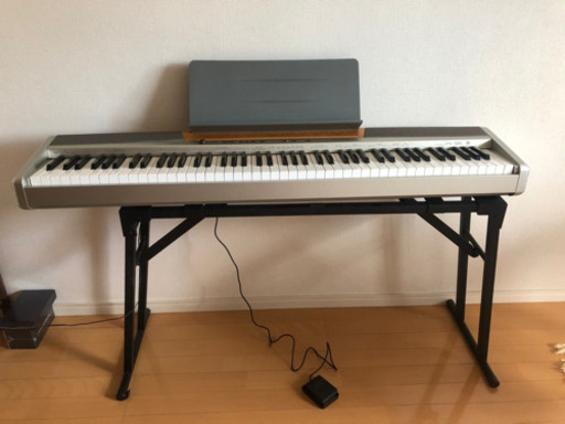 電子ピアノ