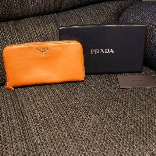 PRADA　ジッピーウォレット　長財布 7480円