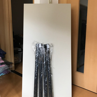 【ネット決済】IKEA LINMON グレー天板と黒い脚4本