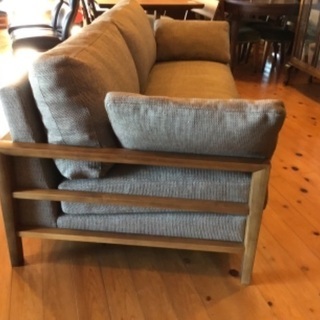 カリモク家具の高級ソファ　土曜日、日曜日お値引きアリ