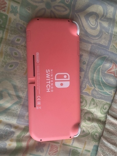 任天堂Switchライト コーラル ダウンロード版モンハンライズ付き