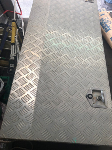 代理出品