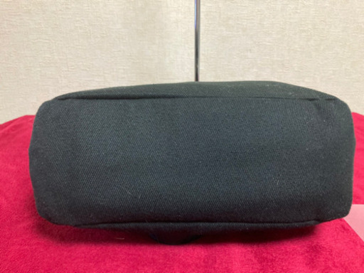 5MKO378 BURBERRY ハンドバッグ 黒 シンプル 布製