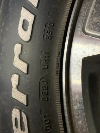 BFGoodrich ALL-TERRAIN T/A KO3 305/65R18 LT 128S ブラックレター 