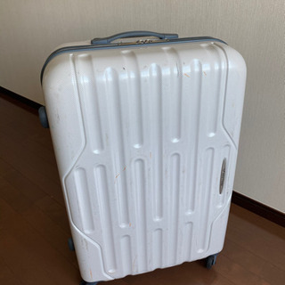 スーツケース　64L