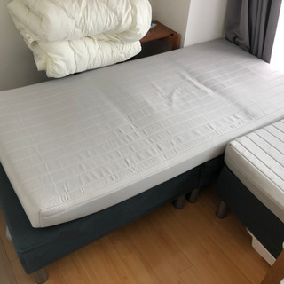 ニトリ　シングルベッド　2つで¥3000
